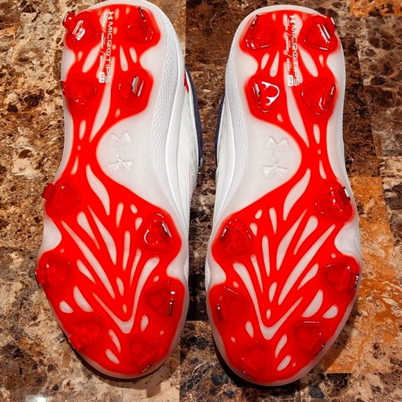 Under Armour Cleats - Picture 4 of 6